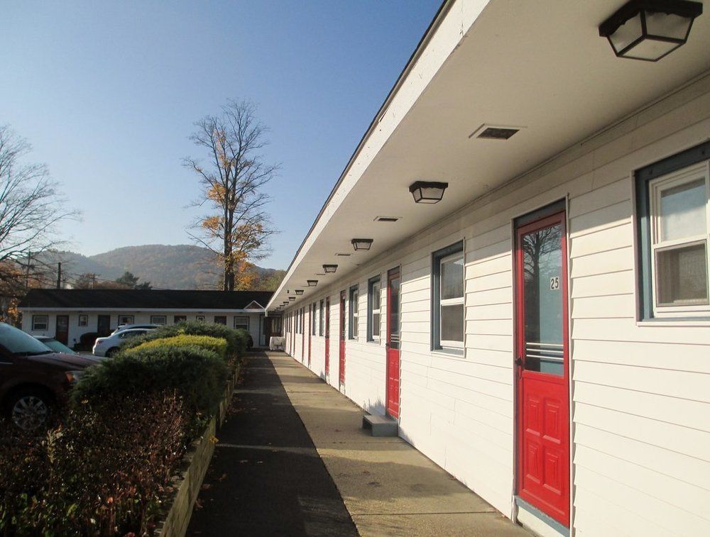 Monument Mountain Motel Great Barrington Exterior foto